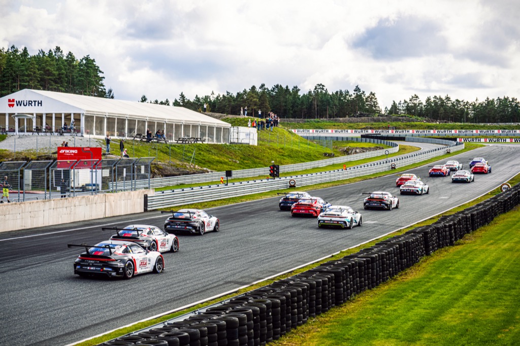 Gustav Krogh tilbage på Carrera Cup-podiet i Norge. 
(Foto:  Porsche Carrera Cup Scandinavia)